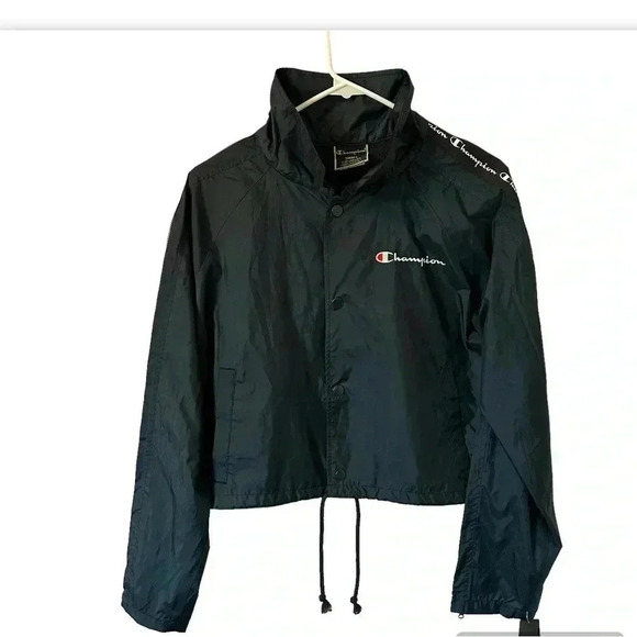 Champion Women’s Cropped Lightweight Sporty Windbreaker Boxy Jacket Black Small - Picture 1 of 10